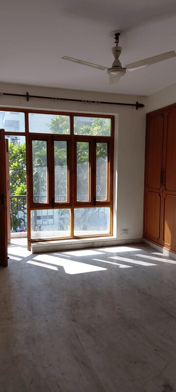 Master Bedroom in 3 BHK Apartment at Ansal Sushant Estate, Sector 52 – for Rent