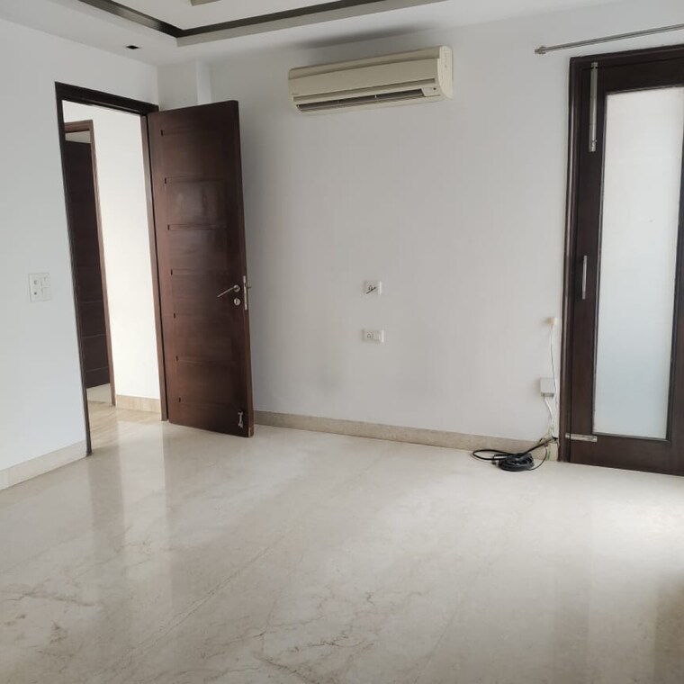 Others, safdarjung development area 4 Bedroom 2700 Sq.Ft. Builder Floor In Safdarjung Development Area Delhi 8505409