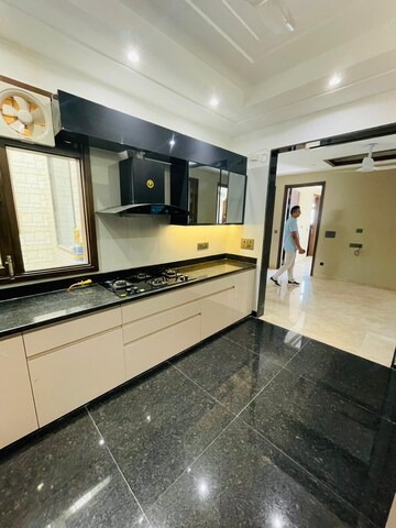 Master Bedroom in 4 BHK Builder Floor at Saket – for Rent