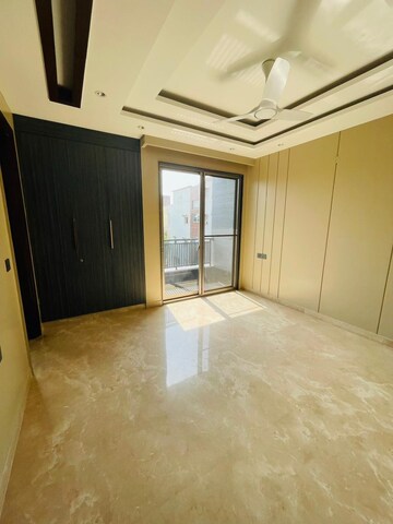 Master Bedroom in 4 BHK Builder Floor at Saket – for Rent