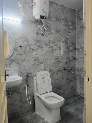 Master Bedroom in 3 BHK Builder Floor at Hsr Layout – for Rent