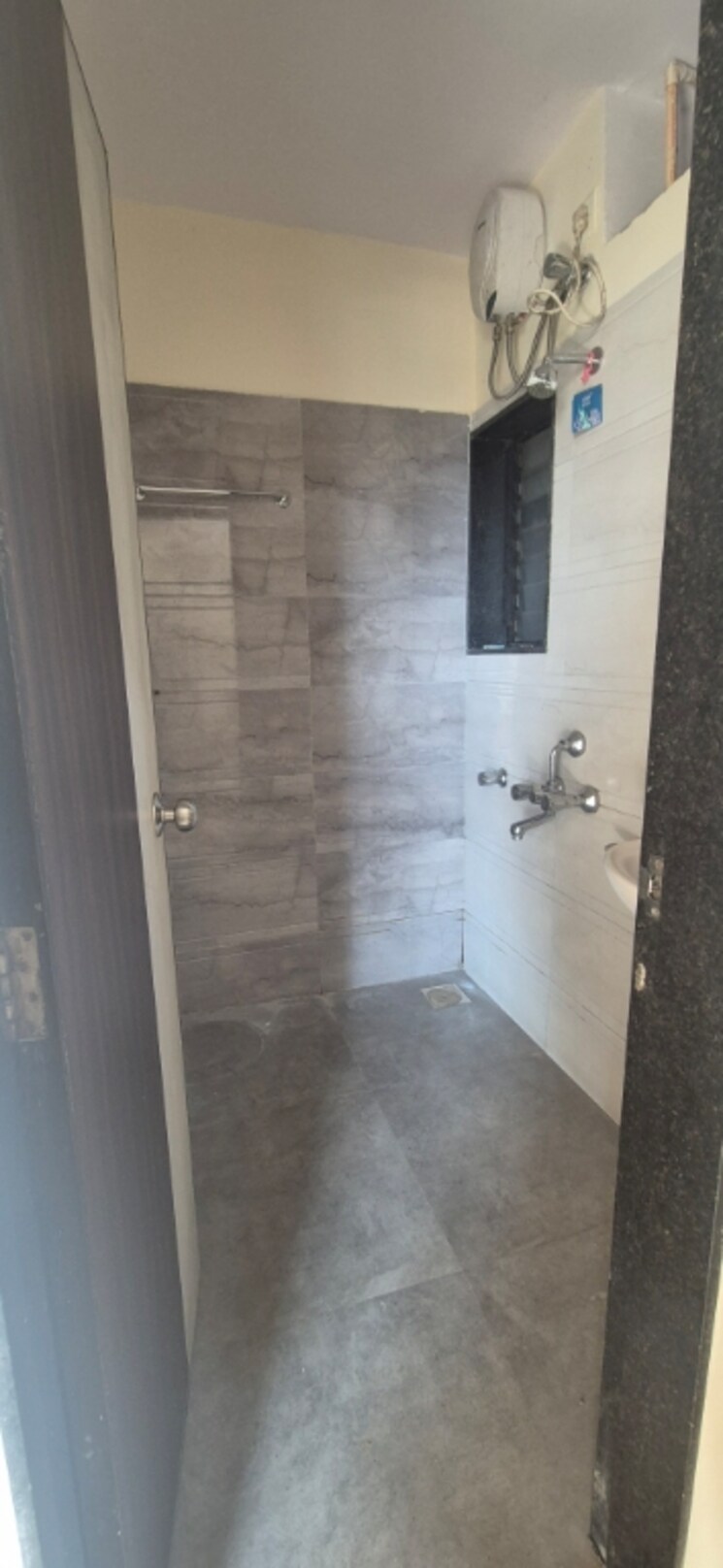 Bathroom, kaydee-solitaire 1 Bedroom 355 Sq.Ft. Apartment In Malad East Mumbai 8505555