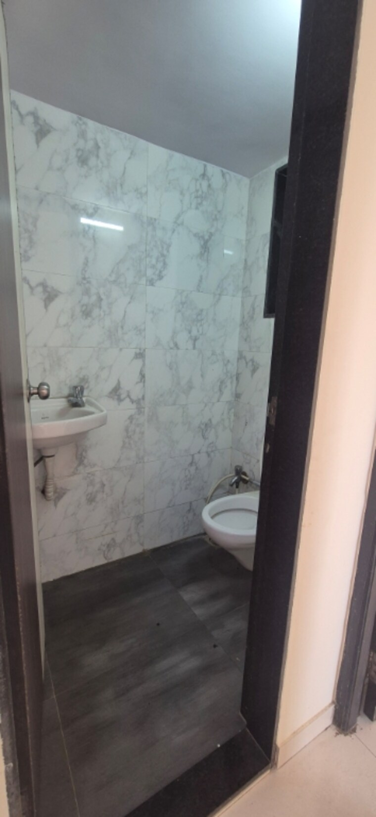 Bathroom, kaydee-solitaire 1 Bedroom 355 Sq.Ft. Apartment In Malad East Mumbai 8505555