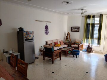 Living Room in 3 BHK Builder Floor at Sector 50 – for Rent