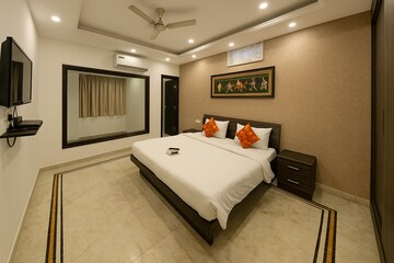 Bedroom in 5 BHK Apartment at Vasant Kunj – for Sale
