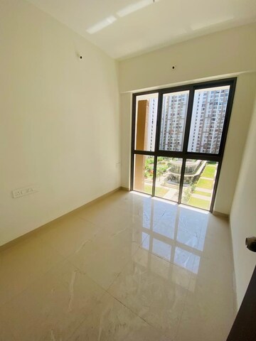 Room in 1.5 BHK Apartment at Runwal My City, Dombivli East – for Rent