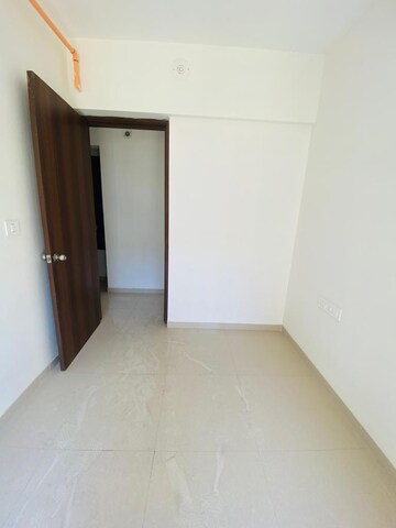 Room in 1.5 BHK Apartment at Runwal My City, Dombivli East – for Rent