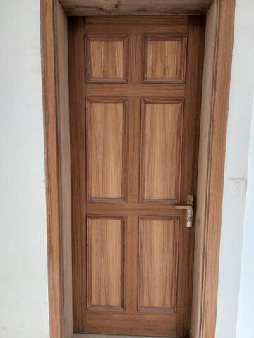 Furnished Amenities in 3 BHK Apartment at Sector 41 Greater Noida – for Sale