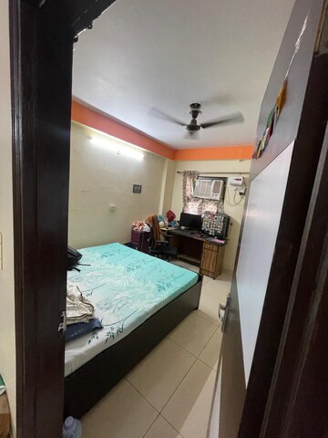 Bedroom in 3 BHK Builder Floor at Sector 52 – for Rent