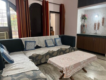 Bedroom in 3 BHK Builder Floor at Kohli One Malibu Town, Sector 47 – for Rent