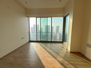 Room in 3 BHK Apartment at Rustomjee Crown, Prabhadevi – for Rent