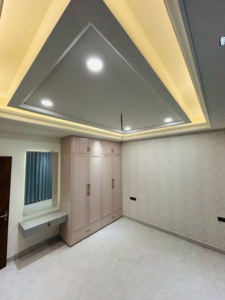 Room, greater mohali 4 Bedroom 255 Sq.Yd. Independent House In Greater Mohali Mohali 8506042