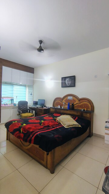 Bedroom in 3 BHK Builder Floor at Hong Kong Bazaar, Sector 57 – for Rent