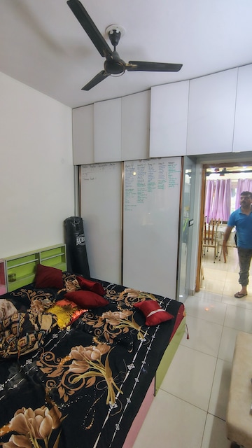 Bedroom in 3 BHK Builder Floor at Hong Kong Bazaar, Sector 57 – for Rent