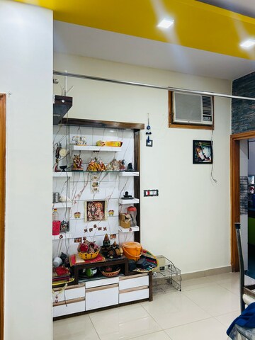 Furnished Amenities in 3 BHK Builder Floor at Hong Kong Bazaar, Sector 57 – for Rent