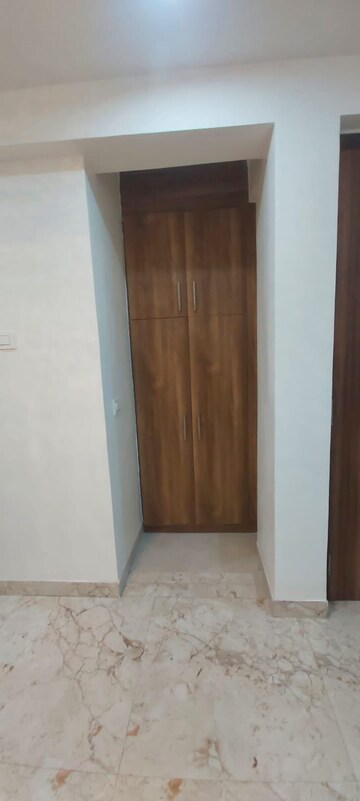 Furnished Amenities in 2 BHK Builder Floor at Sector 27 – for Rent