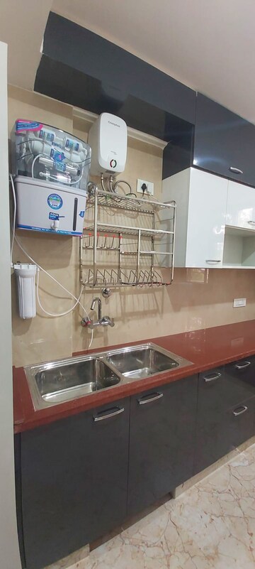 Kitchen in 2 BHK Builder Floor at Sector 27 – for Rent