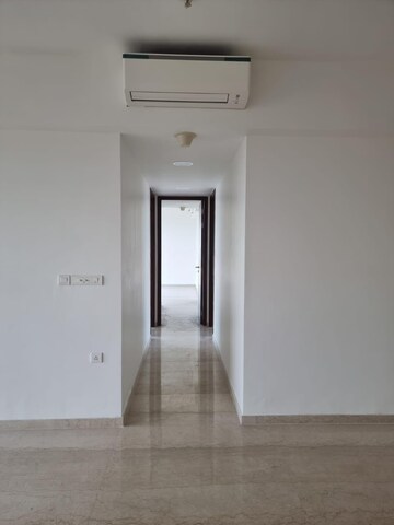 Room in 4 BHK Apartment at Lodha Marquise, Worli – for Rent
