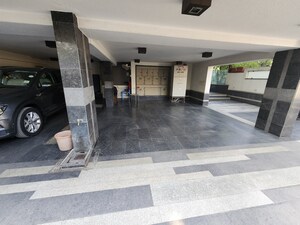 Parking in 4 BHK Builder Floor at Saket – for Rent
