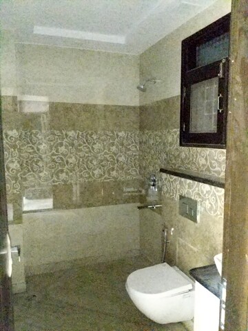 Bathroom in 3.5 BHK Builder Floor at RWA Residential Society Sector 46, Sector 46 – for Rent