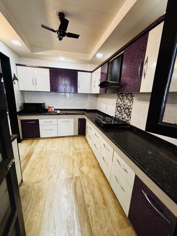 Kitchen in 3.5 BHK Builder Floor at RWA Residential Society Sector 46, Sector 46 – for Rent