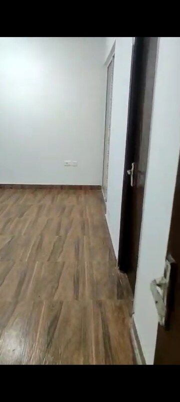 Furnished Amenities in 3.5 BHK Apartment at Patel Neotown, Tech Zone 4 Greater Noida – for Rent