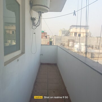 Kitchen in 1.5 BHK Builder Floor at Mohit House, Sushant Lok I – for Rent