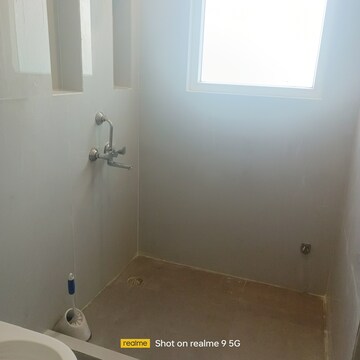 Bathroom in 1.5 BHK Builder Floor at Mohit House, Sushant Lok I – for Rent