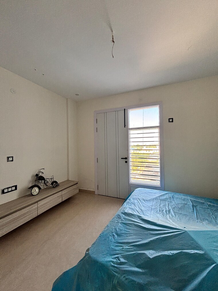 Bedroom, sector 85 3 Bedroom 150 Sq.Yd. Builder Floor In Sector 85 Faridabad 8506435