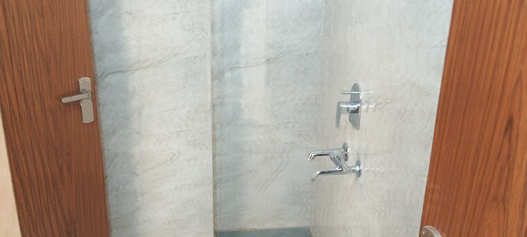 Bathroom, fidato-honour-homes 3 Bedroom 179 Sq.Yd. Builder Floor In Sector 89 Faridabad 8506554