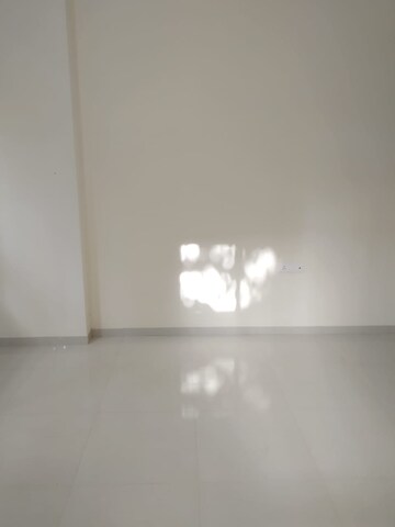 Room in 3 BHK Apartment at Milestone Mahavir Aquila, Ghatkopar East – for Rent