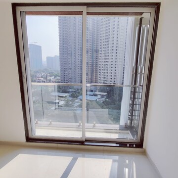 Balcony in 2.5 BHK Apartment at Signature Global Signum 71, Sector 71 – for Sale