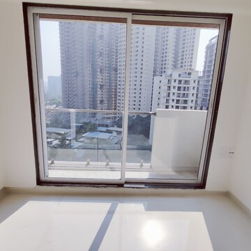 Balcony in 2.5 BHK Apartment at Signature Global Signum 71, Sector 71 – for Sale