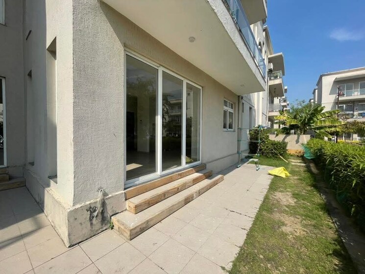 undefined, bptp-amstoria-country-floor 3 Bedroom 2700 Sq.Ft. Builder Floor In Sector 102 Gurgaon 8506560