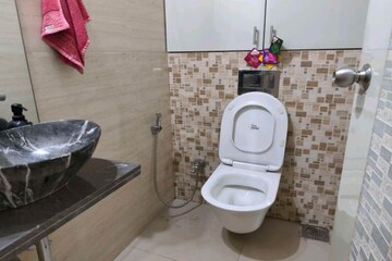 Attached Bathroom in 3 BHK Apartment at Enpar Lotus 101 Worli Residences, Lower Parel – for Rent