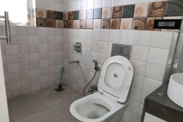 Bathroom in 3 BHK Apartment at Enpar Lotus 101 Worli Residences, Lower Parel – for Rent