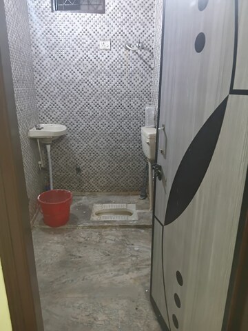 Attached Bathroom in 1 BHK Builder Floor at Laxmi Nagar – for Rent