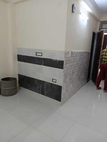 Room in 2 BHK Builder Floor at Laxmi Nagar – for Rent