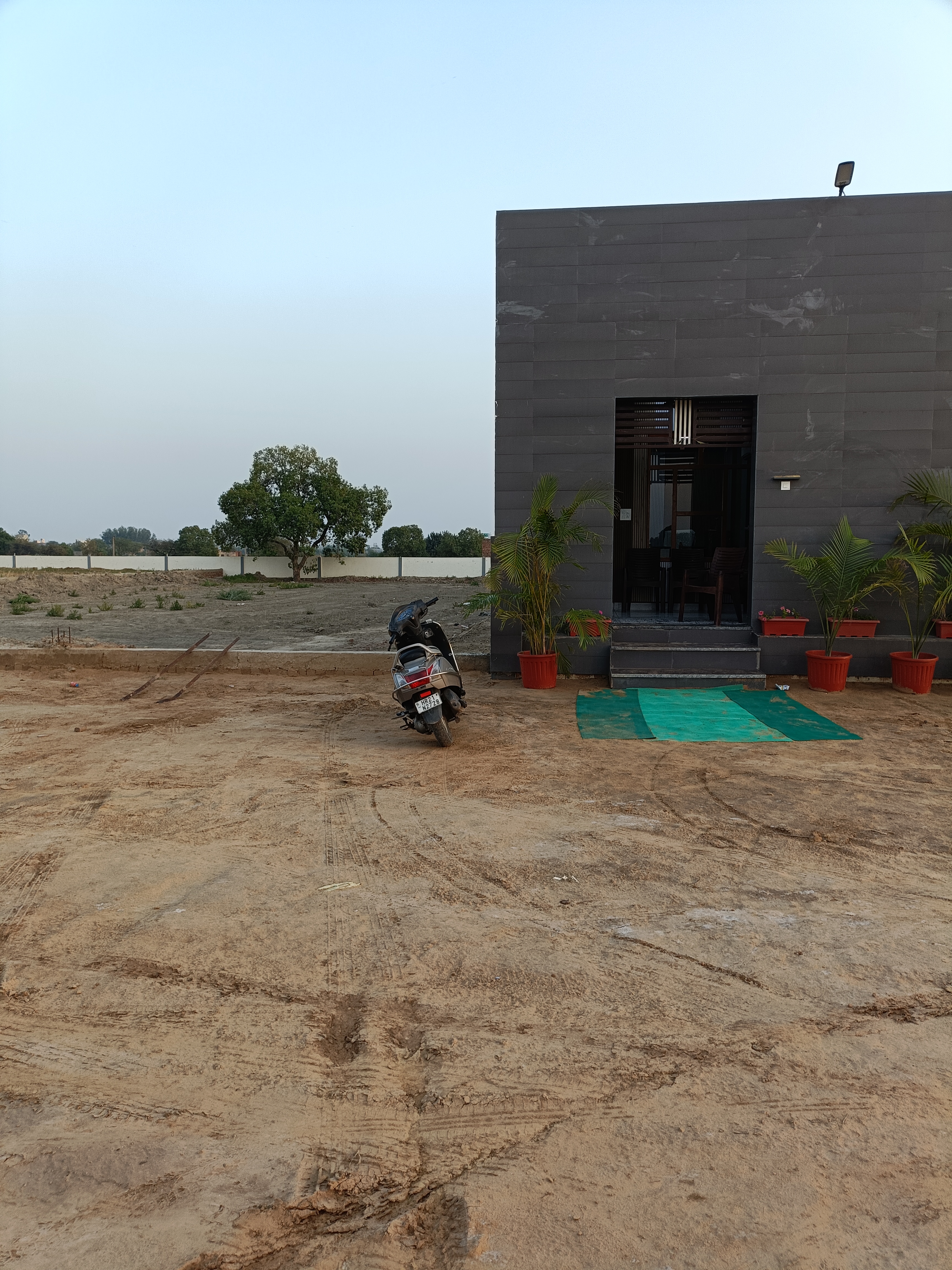 Plot For Sale in Royal City Hansi 