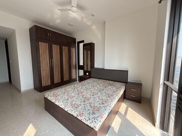 Room in 5 BHK Apartment at Lodha The Park, Worli – for Rent
