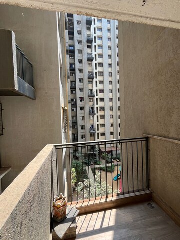 Room in 1 BHK Apartment at Lodha Palava Downtown, Dombivli East – for Rent