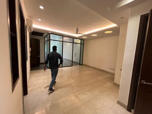 3 BHK Builder Floor For Rent in Saket
