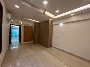 Room in 3 BHK Builder Floor at Saket – for Rent