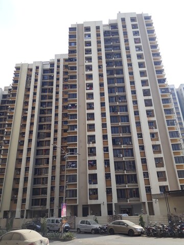 2.5 BHK Apartment For Rent in Runwal Garden City, Balkum Pada