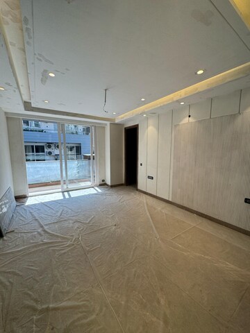 Room in 4 BHK Builder Floor at Saket – for Rent