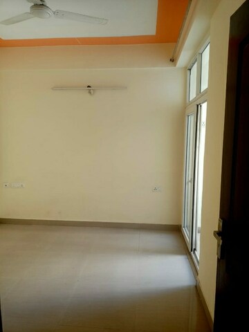 Room in 2 BHK Apartment at Mehak Jeevan, Raj Nagar Extension – for Rent