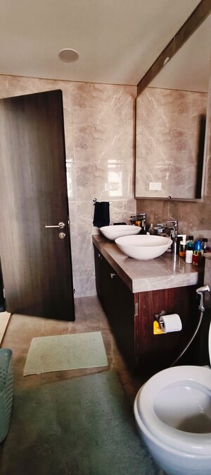 Bathroom in 6+ BHK Villa at Andheri CHS, Andheri West – for Sale