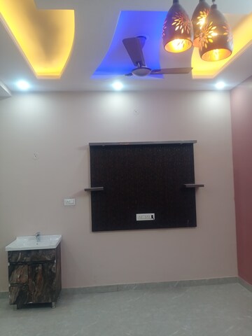 Room in 4 BHK Villa at Mansarovar – for Sale