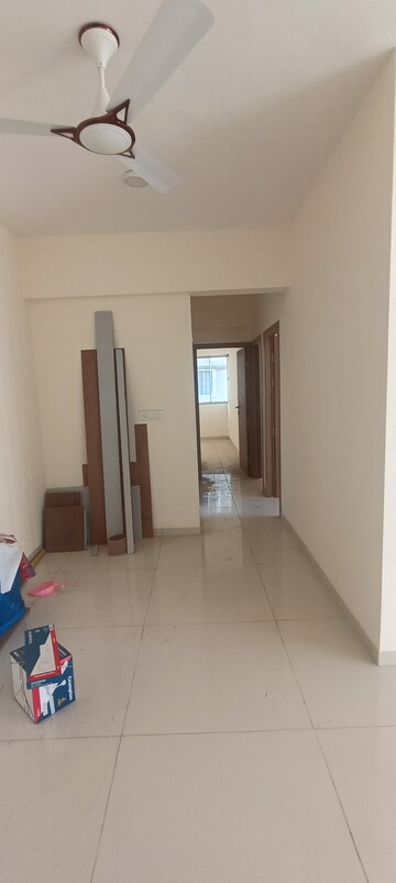 Room in 3 BHK Apartment at Godrej Nest Kandivali, Kandivali East – for Rent
