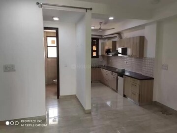 Kitchen in 3 BHK Builder Floor at Maple Heights, Sector 43 – for Rent
